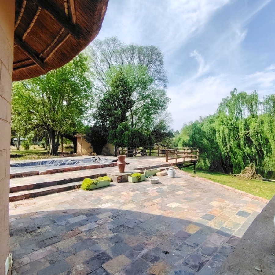 Commercial Property for Sale in Roodewal Free State